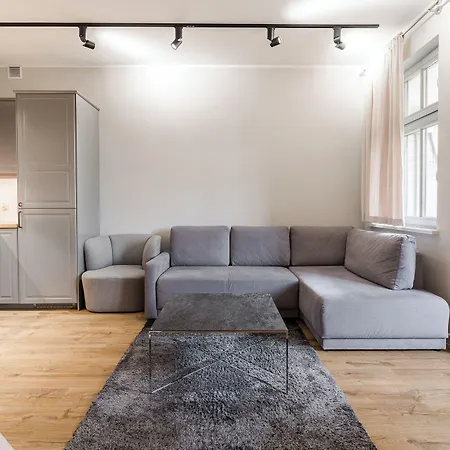 アパート Imperial